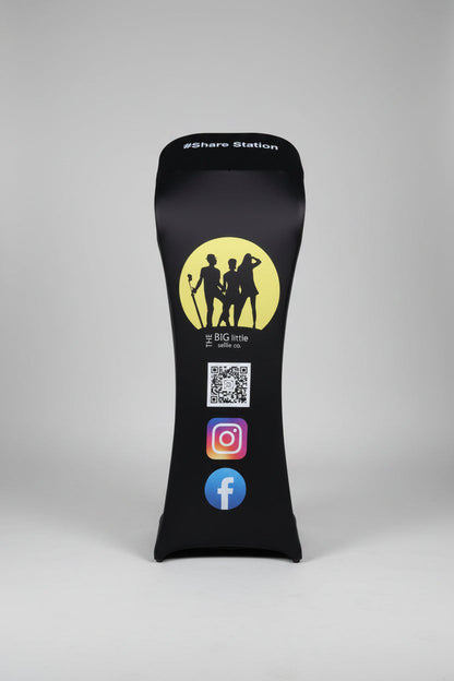 Customisable iPad tablet sharing station