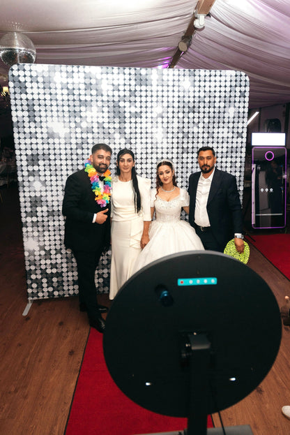 iPad Selfie Pod Photo Booth with LCD Advertising Screen