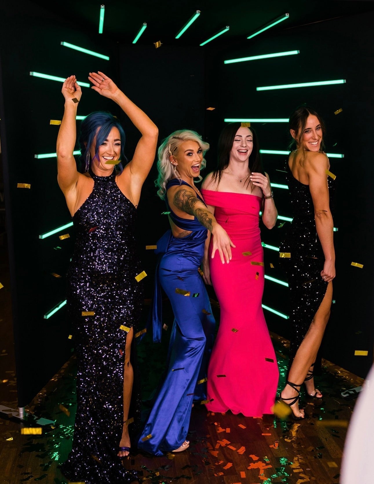 Vogue tunnel LED photo booth backdrop enclosure